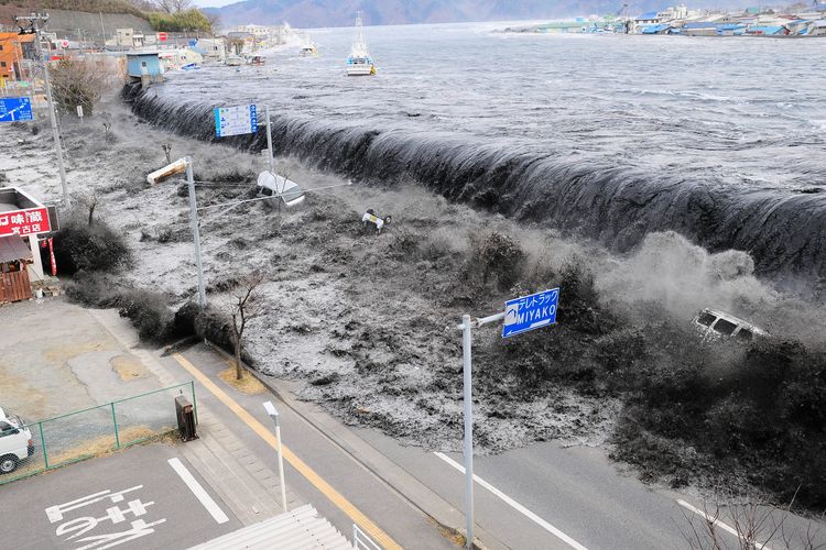 Rahasianya di Al-Qur’an: Penyebab Tsunami dan Gempa Bumi