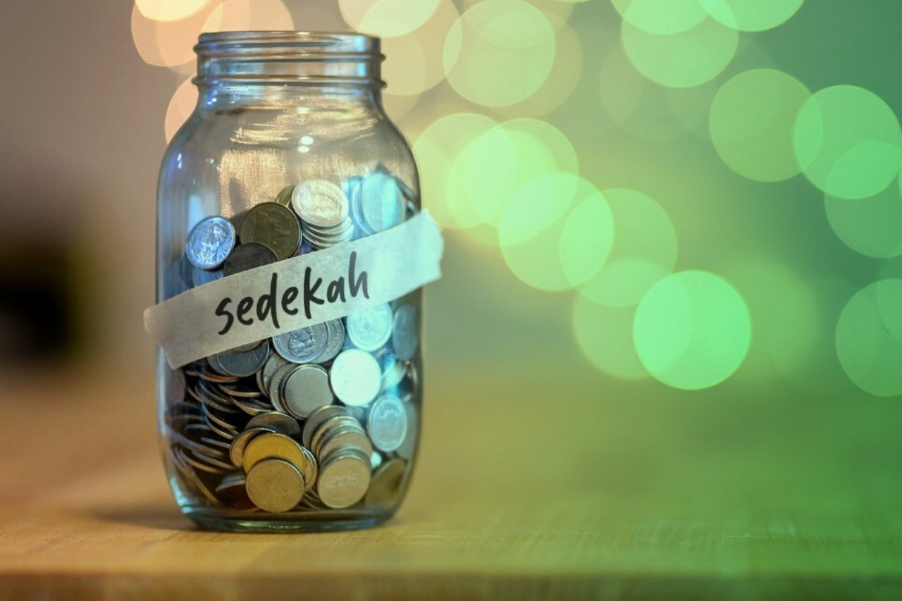 Kisah Seorang Sahabat yang Menyembunyikan Sedekahnya dari Istri